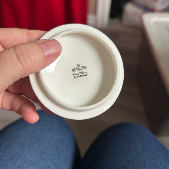 4/$100 Festive Season's Greetings ceramic trinket box organizer 🥰 - Picture 6 of 7